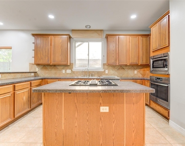 12207 Lakewood Glade Court - Photo Thumbnail 15