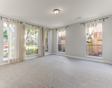 12207 Lakewood Glade Court - Photo Thumbnail 13