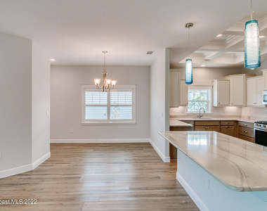1398 Tullagee Avenue - Photo Thumbnail 16
