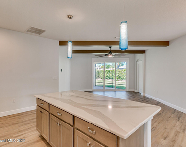 1398 Tullagee Avenue - Photo Thumbnail 21