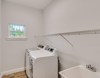 1398 Tullagee Avenue - Photo Thumbnail 27