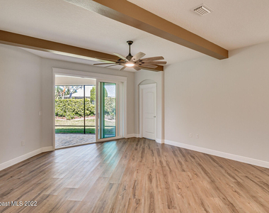 1398 Tullagee Avenue - Photo Thumbnail 10