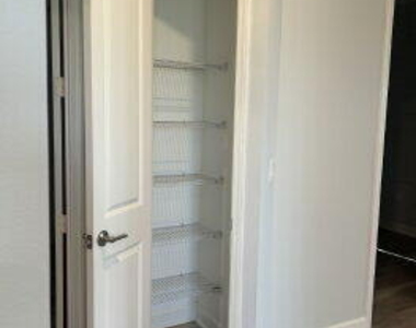 2371 Caravan Place - Photo Thumbnail 18