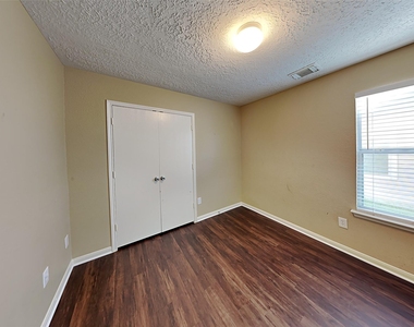 29231 Legends Green Drive - Photo Thumbnail 16