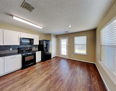 29231 Legends Green Drive - Photo Thumbnail 1