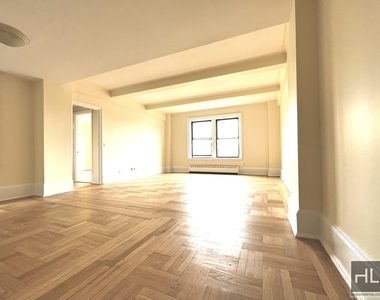 West 79 Street - Photo Thumbnail 2