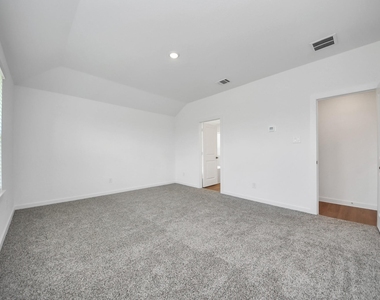 9106 Serene Haven Drive - Photo Thumbnail 18