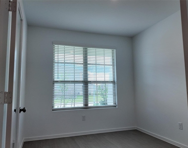 15023 Rustic Moon Road - Photo Thumbnail 2
