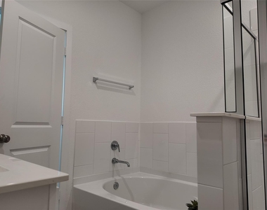 15023 Rustic Moon Road - Photo Thumbnail 15