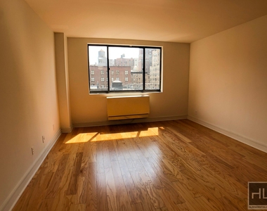 West 96th Street - Photo Thumbnail 3