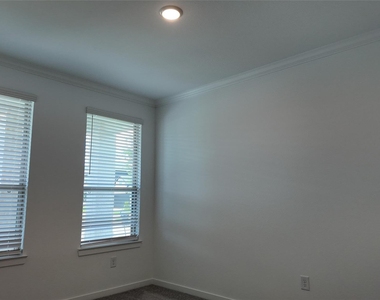 15190 Wild Gully Way - Photo Thumbnail 2