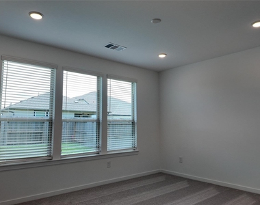 15190 Wild Gully Way - Photo Thumbnail 8