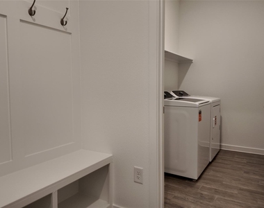 15190 Wild Gully Way - Photo Thumbnail 4