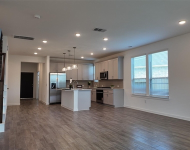 15190 Wild Gully Way - Photo Thumbnail 6
