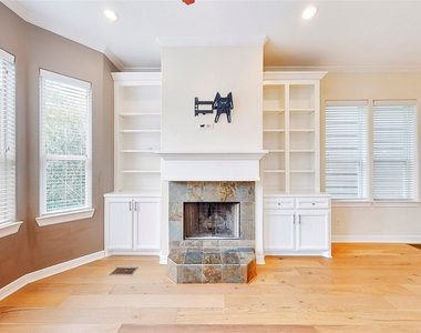 2104 State Street - Photo Thumbnail 6