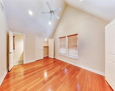 2104 State Street - Photo Thumbnail 18