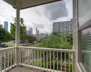 2104 State Street - Photo Thumbnail 8
