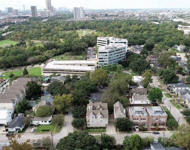 2104 State Street - Photo Thumbnail 37