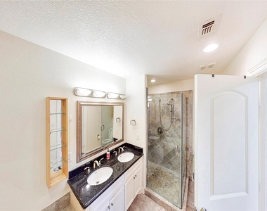 2104 State Street - Photo Thumbnail 17
