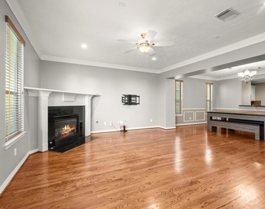 5420 Kansas Street - Photo Thumbnail 9