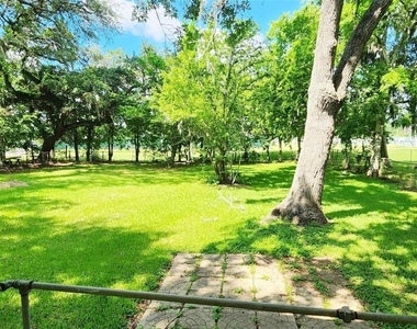 222 Winding Way Street - Photo Thumbnail 14