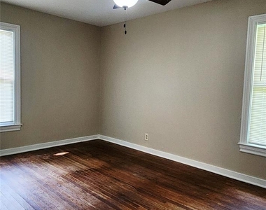 222 Winding Way Street - Photo Thumbnail 11