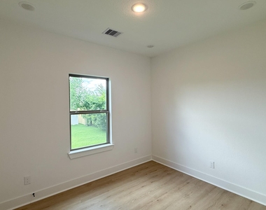 5414 Ina Street - Photo Thumbnail 11