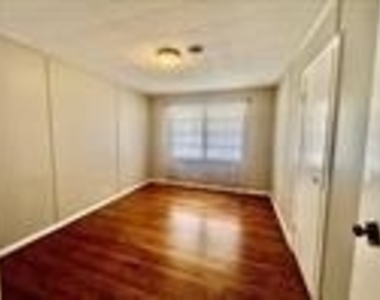 919 Saddle Rock Drive - Photo Thumbnail 8