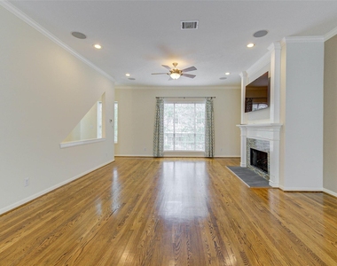 302 Fargo Street - Photo Thumbnail 12