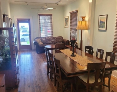 2916 W Bay Court Avenue - Photo Thumbnail 14