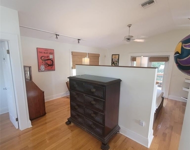 2916 W Bay Court Avenue - Photo Thumbnail 19