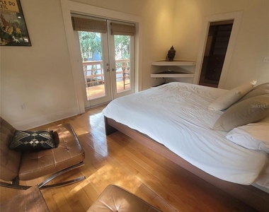 2916 W Bay Court Avenue - Photo Thumbnail 22