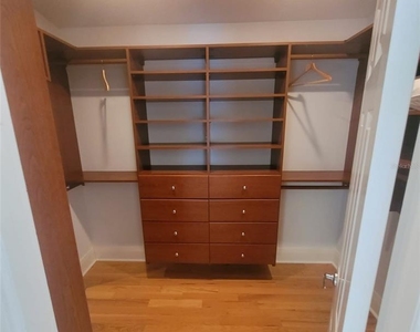 2916 W Bay Court Avenue - Photo Thumbnail 28