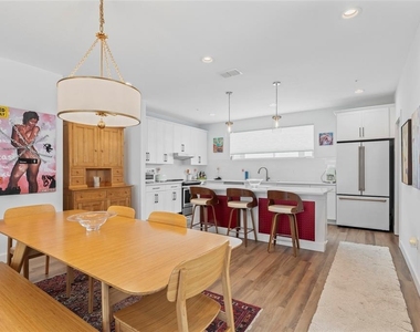 2621 1st Avenue N - Photo Thumbnail 3