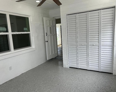 4611 W Mcelroy Avenue - Photo Thumbnail 12