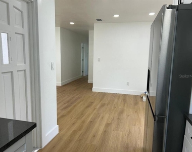4611 W Mcelroy Avenue - Photo Thumbnail 17