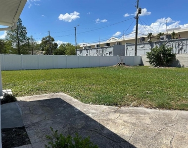 4611 W Mcelroy Avenue - Photo Thumbnail 20
