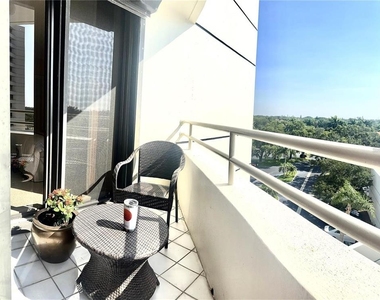 5950 Pelican Bay Plaza S - Photo Thumbnail 9