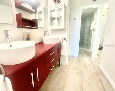 5950 Pelican Bay Plaza S - Photo Thumbnail 37