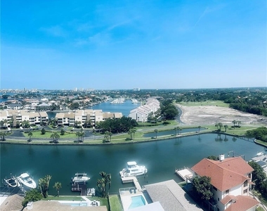 5950 Pelican Bay Plaza S - Photo Thumbnail 46