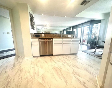 5950 Pelican Bay Plaza S - Photo Thumbnail 46