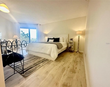 5950 Pelican Bay Plaza S - Photo Thumbnail 48