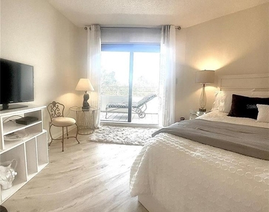 5950 Pelican Bay Plaza S - Photo Thumbnail 32