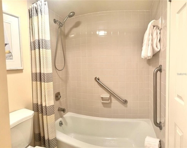 5950 Pelican Bay Plaza S - Photo Thumbnail 24