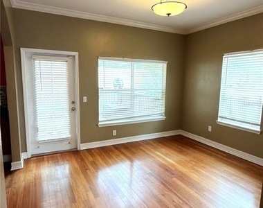 3181 Toscana Circle - Photo Thumbnail 8