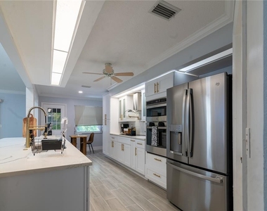 6908 Arbor Oaks Circle - Photo Thumbnail 11