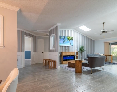 6908 Arbor Oaks Circle - Photo Thumbnail 5