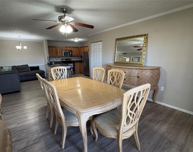 5582 Baywater Drive - Photo Thumbnail 9