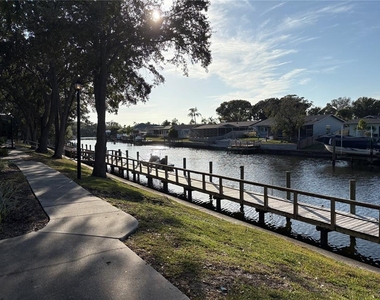 5582 Baywater Drive - Photo Thumbnail 19