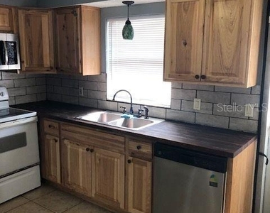 3022 Meadow Lake Avenue - Photo Thumbnail 6